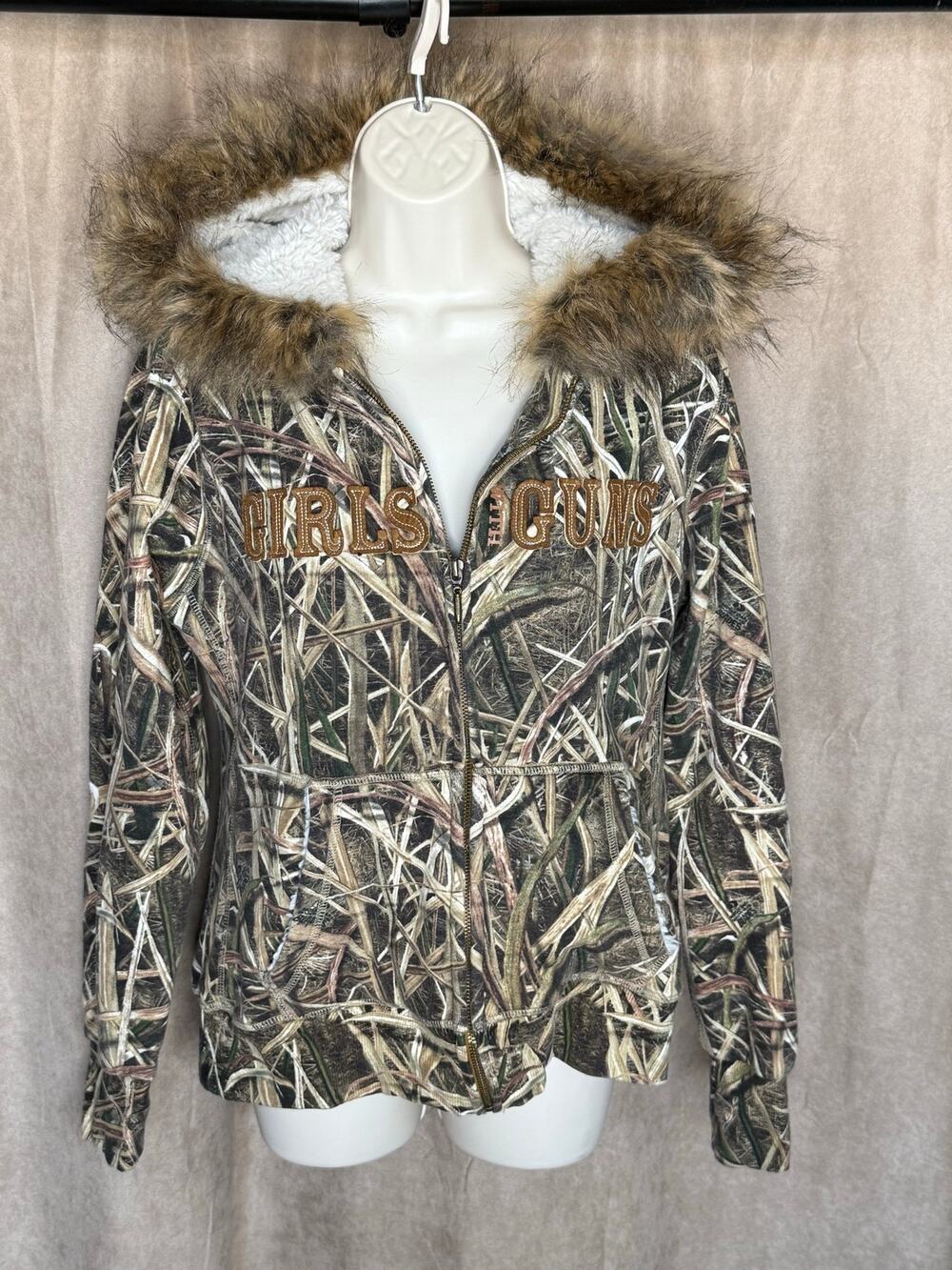 GWG Girls With Guns Camo Fleece Lined Fur Trimmed Hoodie XL